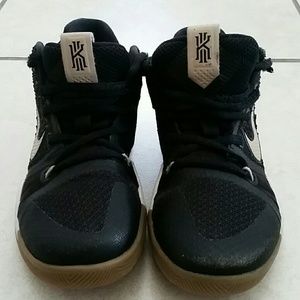 BOY'S 😎🔥NIKE SHOES🔥